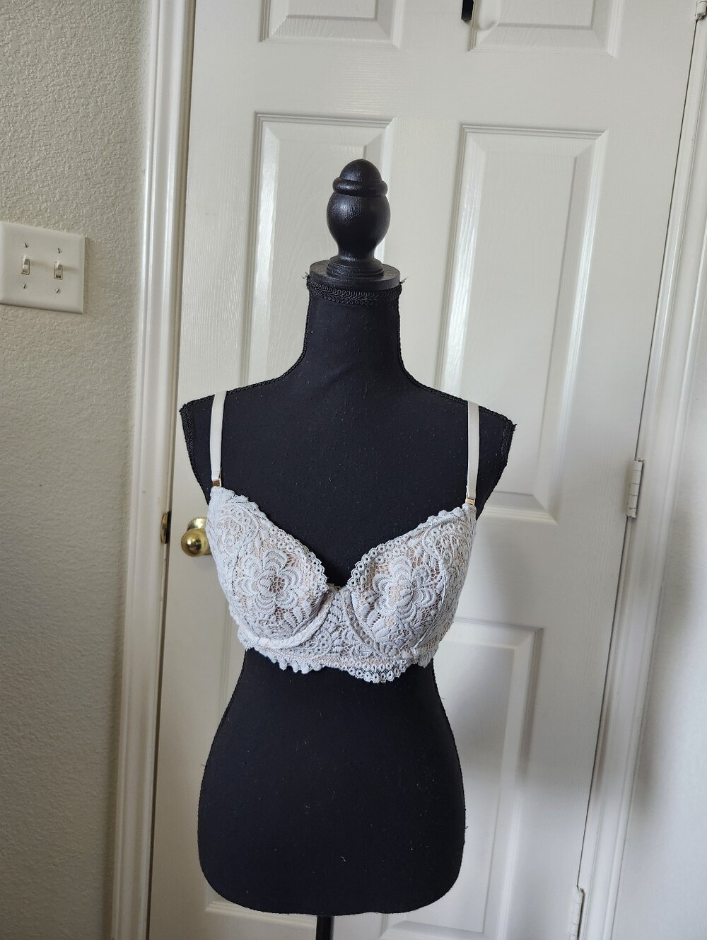 aerie Ivory Lace Underwire Bralette Bra 36C